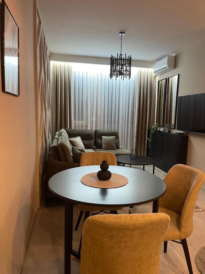 Top Apartment Pristina Exterior photo